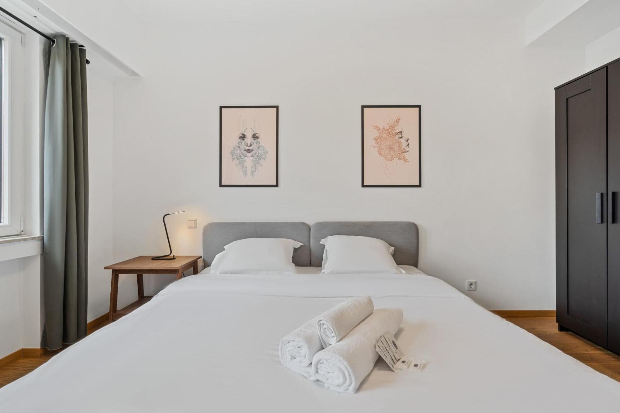 Central Lux 2Br Apt With City Views & Balcony Luxemburg Exteriör bild